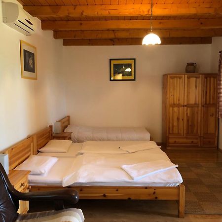 Tisza-Kert Vendeghaz -Tisza-Kert Vendeghaz II Hotell Tiszafüred Eksteriør bilde