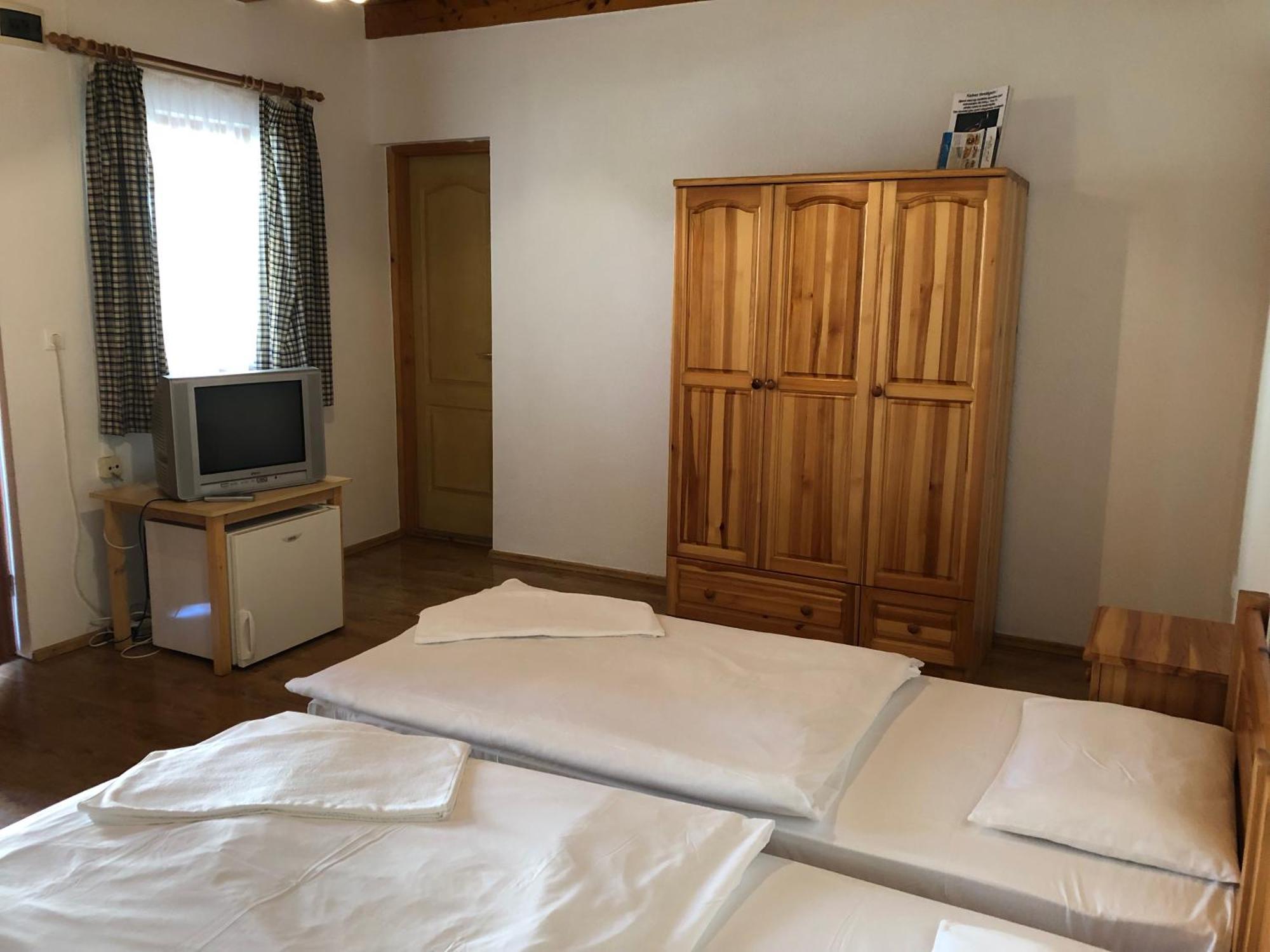 Tisza-Kert Vendeghaz -Tisza-Kert Vendeghaz II Hotell Tiszafüred Eksteriør bilde