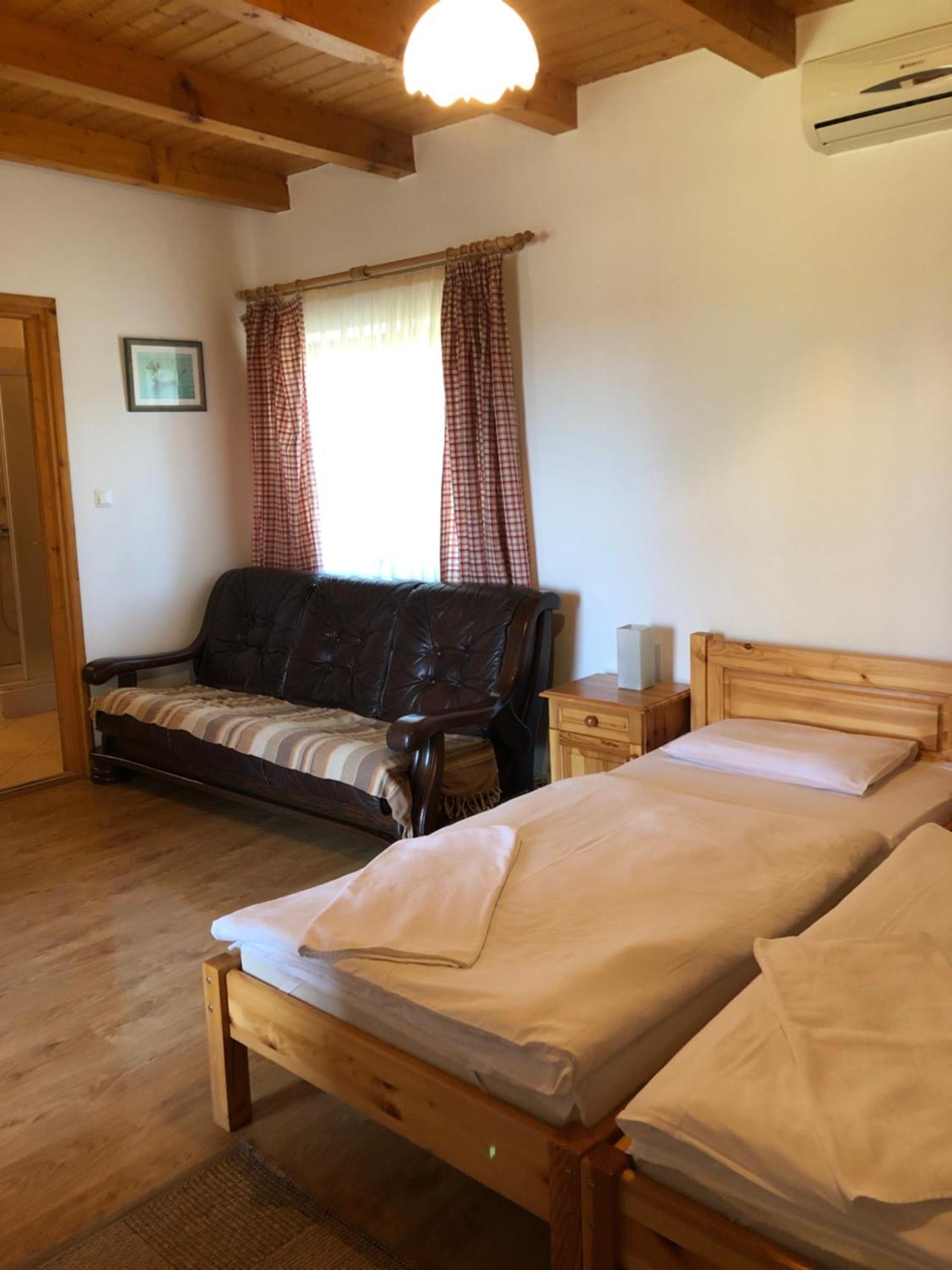 Tisza-Kert Vendeghaz -Tisza-Kert Vendeghaz II Hotell Tiszafüred Eksteriør bilde